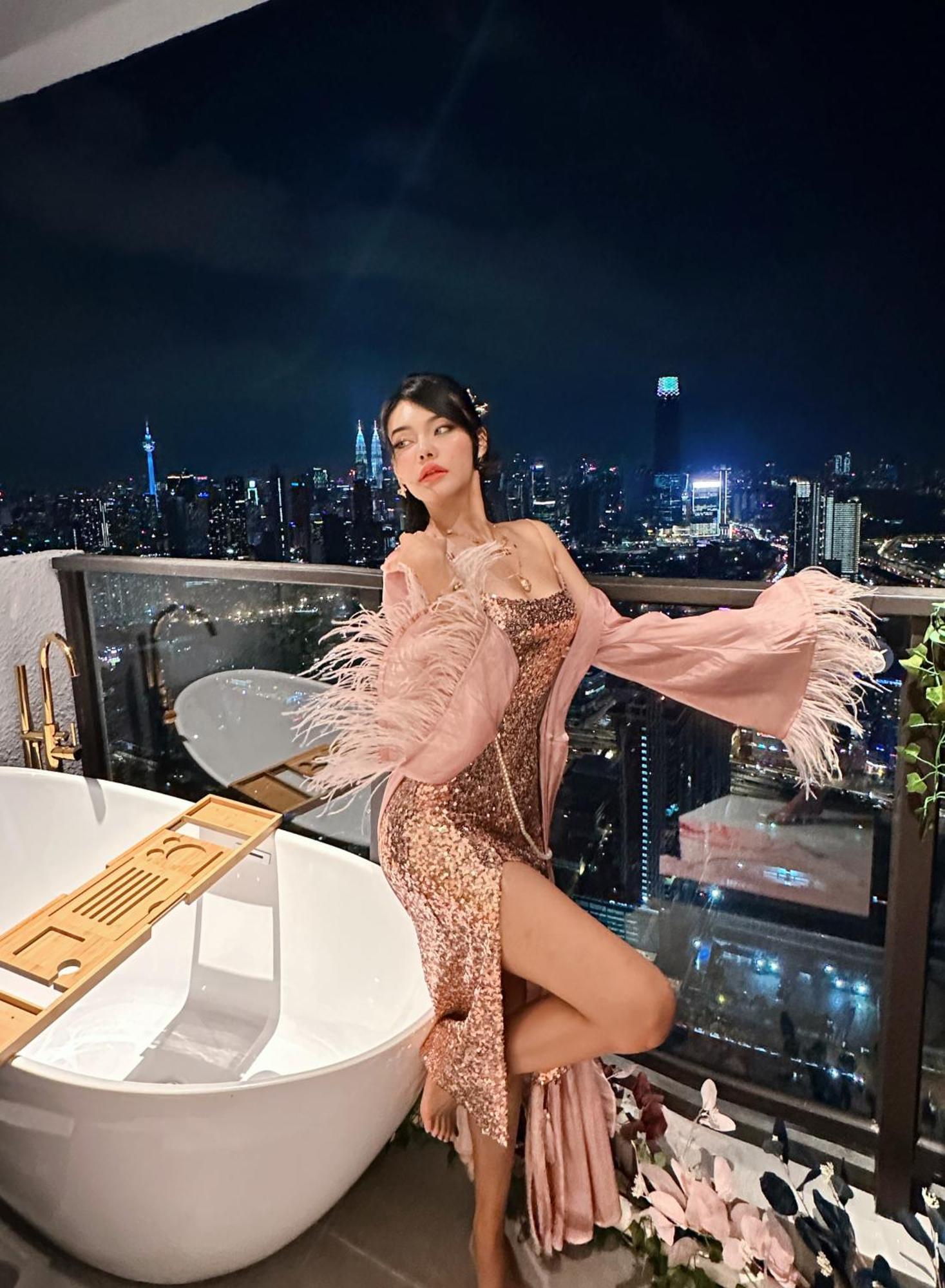 Skyscraper 65 Kl Highest Outdoor Bathtub Luxury Lavish Designer Suite Penthouse Lv65 Куала-Лумпур Екстер'єр фото